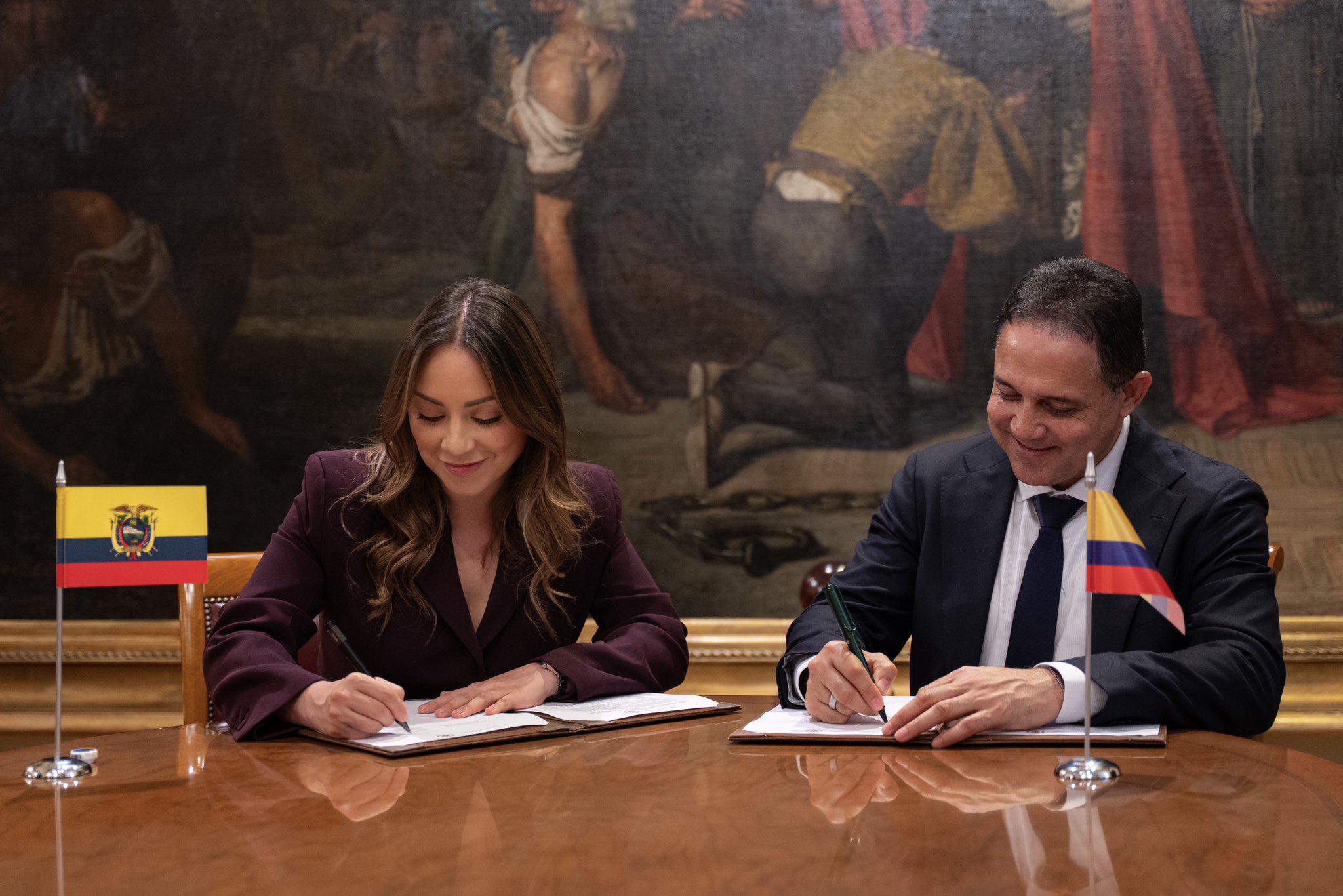 Ecuador y Colombia firman acuerdo parlamentario para reforzar lucha contra el crimen organizado