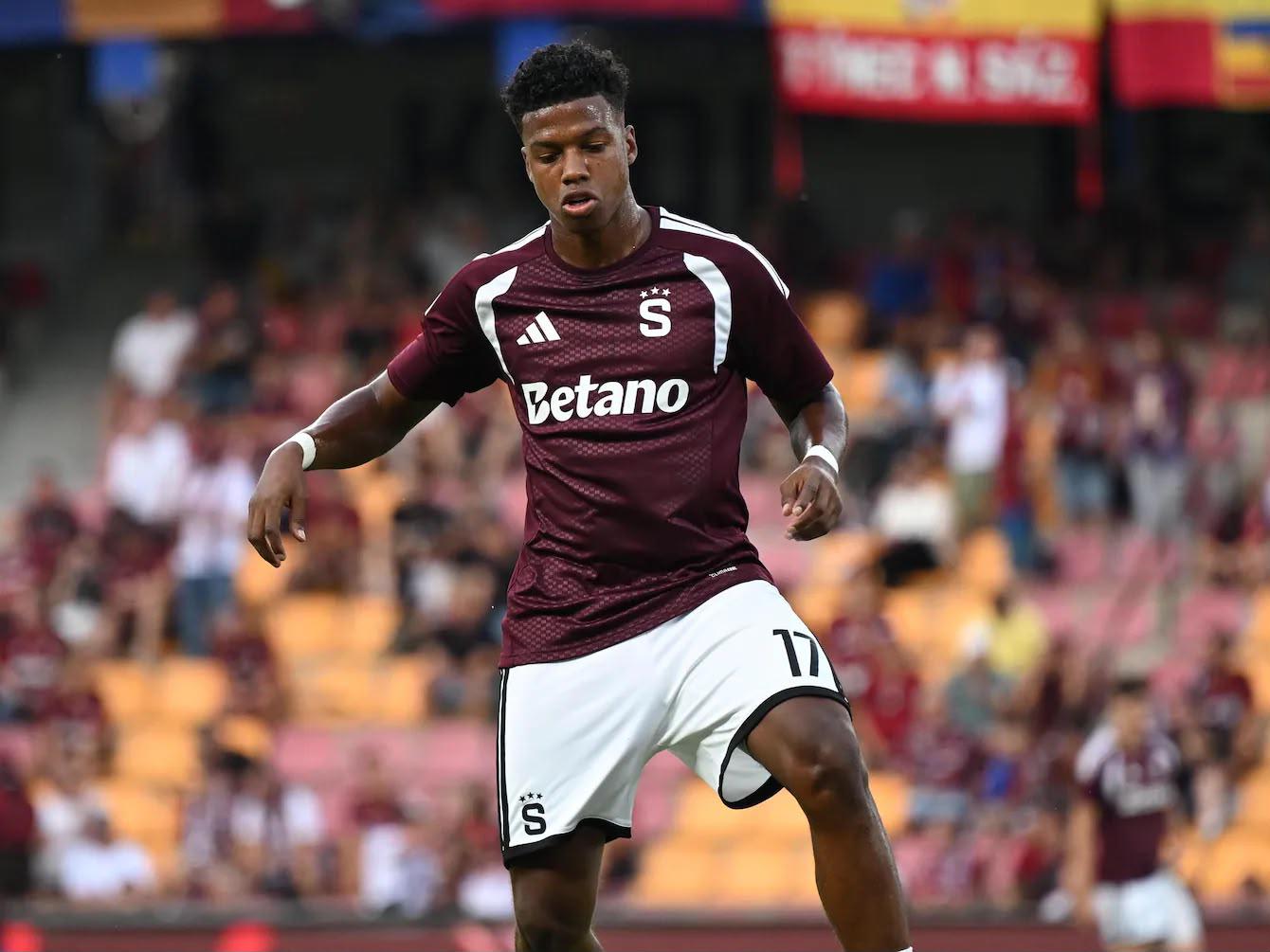 John Mercado marca en la goleada del Sparta Praga y lidera la Europa League