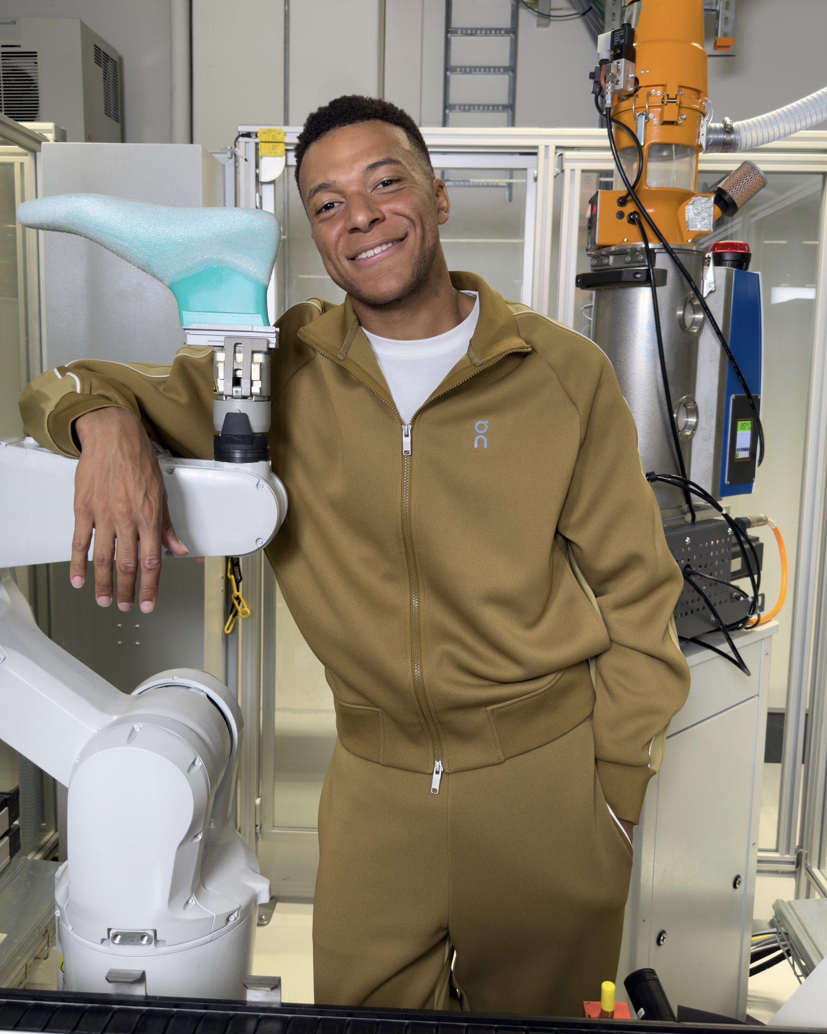 ¡Tras 20 años! Kylian Mbappé termina su contrato con Nike y firma con On