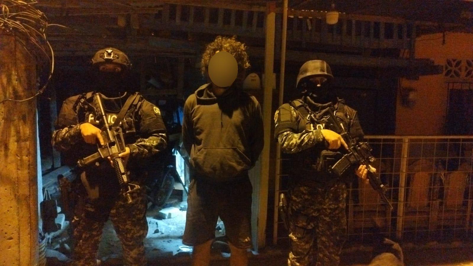 Primera noche del toque de queda: 14 presuntos miembros de ‘Lobos Box’ fueron detenidos en Pasaje, El Oro