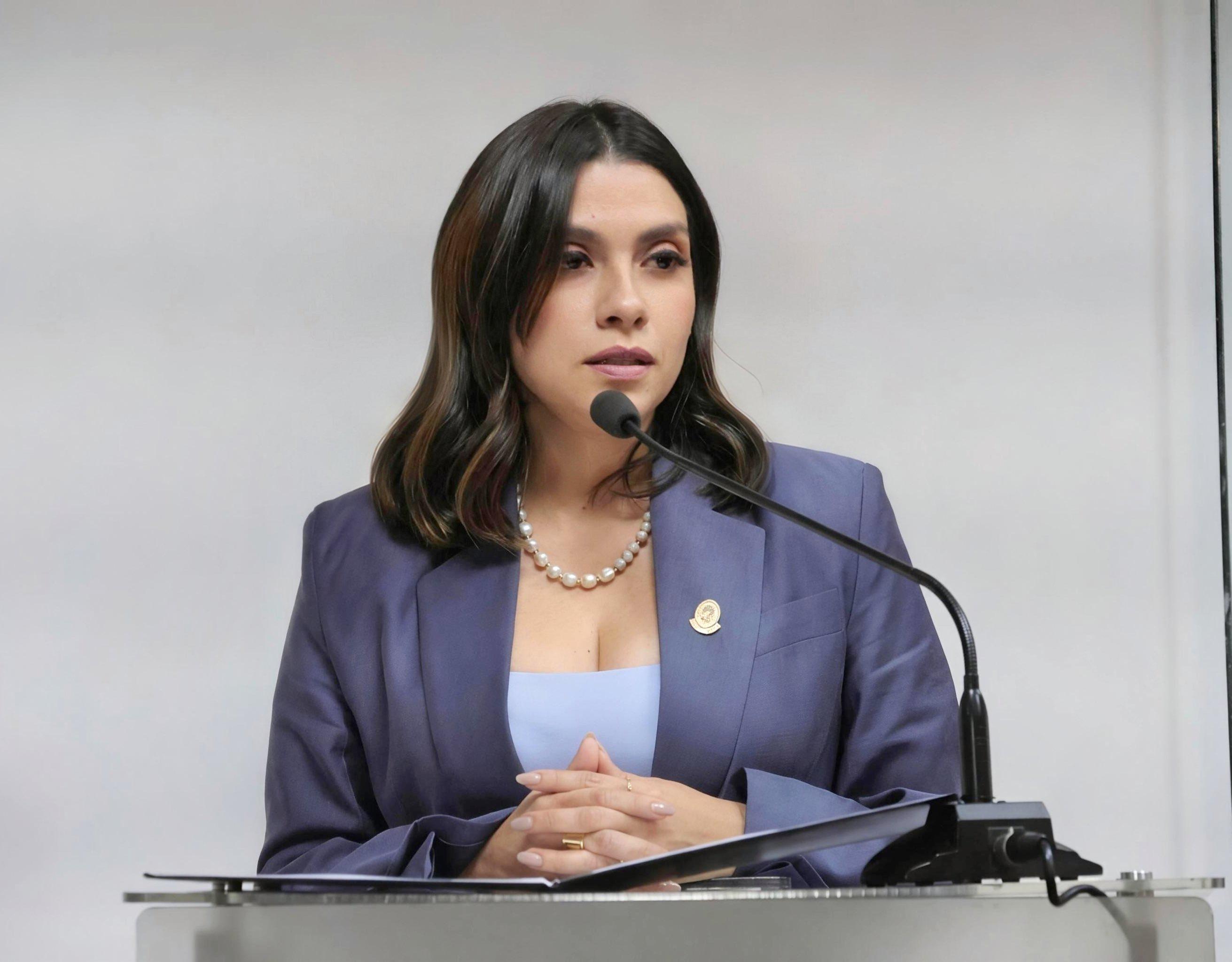 Correísmo llama a Mercedes Caicedo a la Asamblea por eliminación de la Unidad Anticorrupción