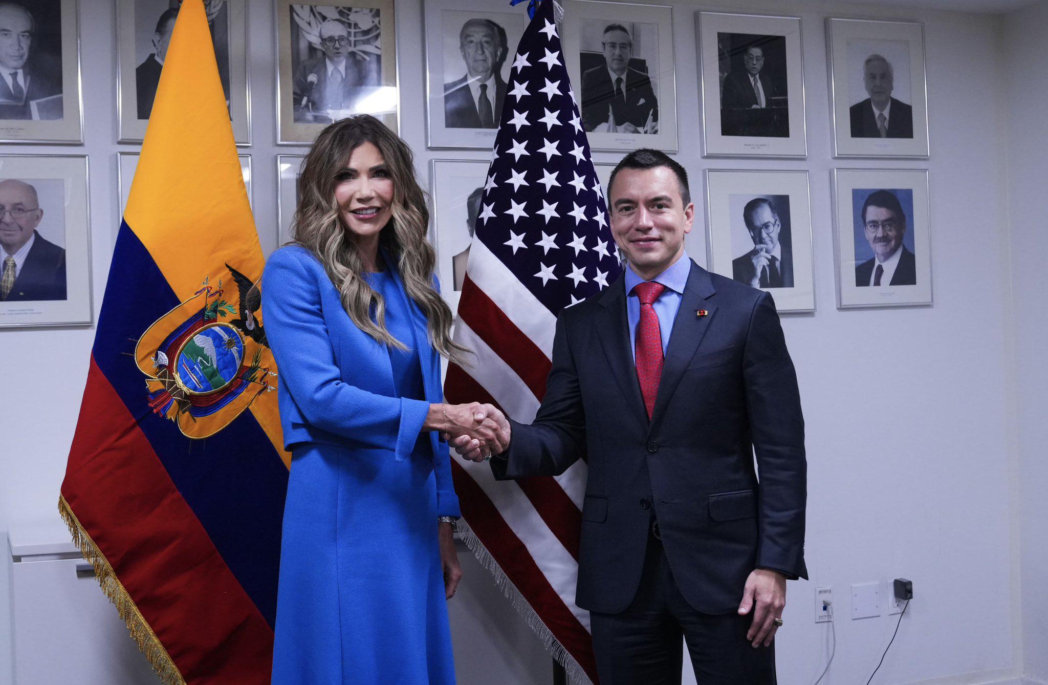 Noboa aborda con Kristi Noem la lucha contra el narcoterrorismo antes de su discurso en la ONU