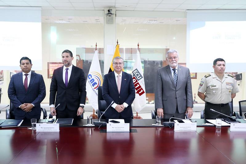 Elecciones seccionales: CNE identifica 368 recintos en riesgo de inundaciones y deslaves