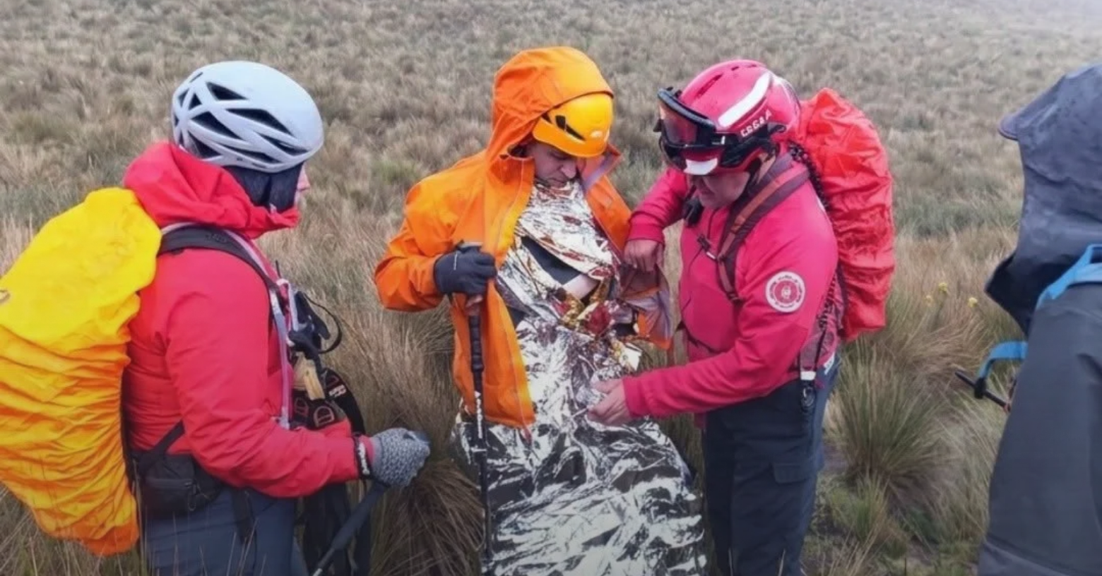 Tres turistas brasileños fueron alcanzados por un rayo en el volcán El Corazón, en Pichincha