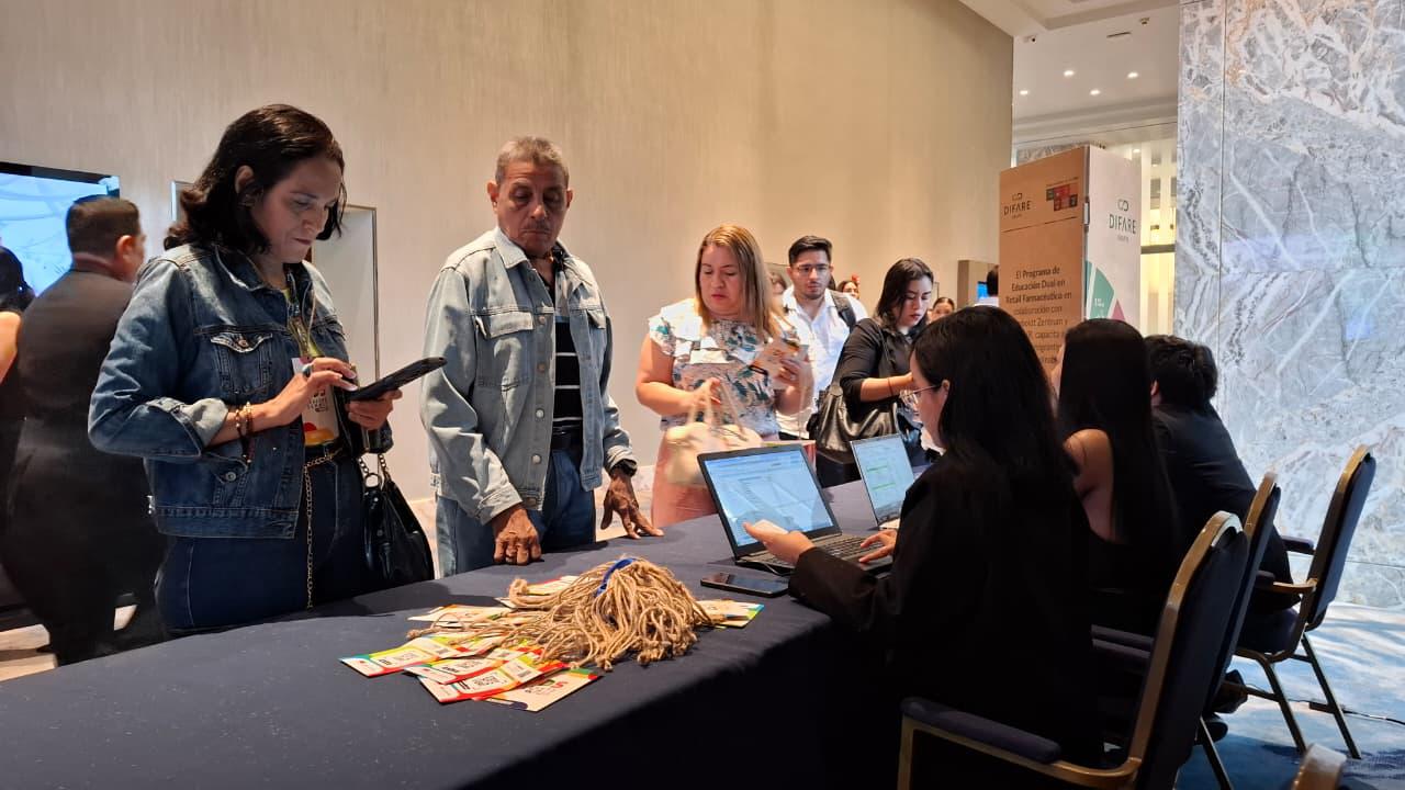 Empiezan los registros del evento