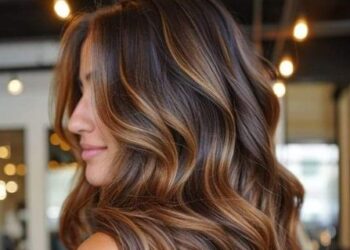 El color de cabello que todos los estilistas recomiendan para mujeres mayores de 50 años