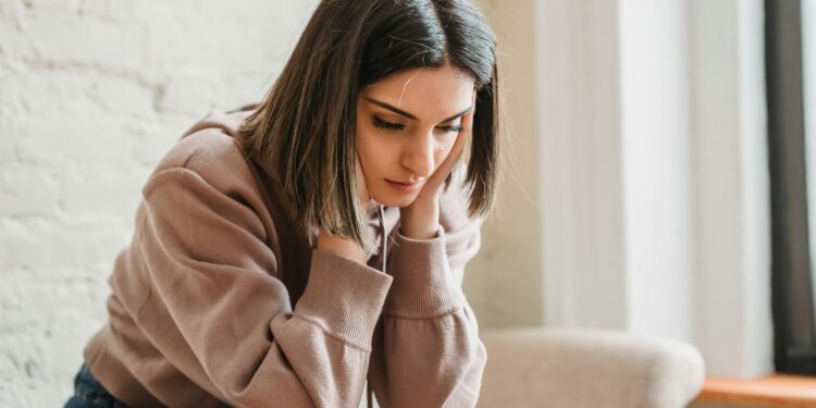 ¿Siempre te imaginas lo peor? La ciencia acaba de revelar lo que eso dice de tu mente