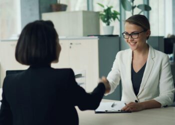 Los 10 empleos mejor remunerados en Ecuador; el octavo puesto te sorprenderá