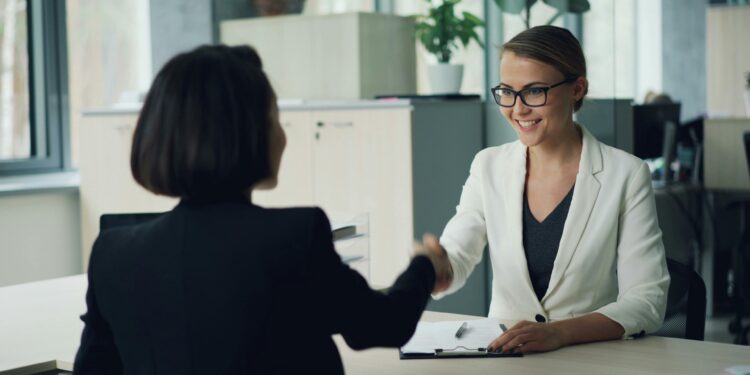 Los 10 empleos mejor remunerados en Ecuador; el octavo puesto te sorprenderá