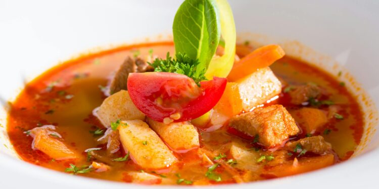 Cómo preparar la "sopa de la longevidad": una receta de una familia italiana con una edad combinada de 800 años