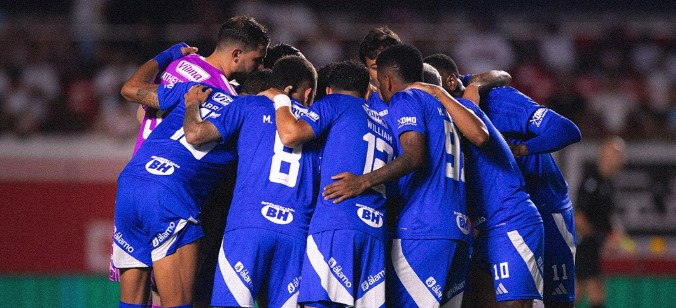 Justo antes de enfrentar al Barcelona, Cruzeiro aparta a jugador por pelea en el vestuario
