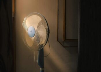 ¿Cuánto cuesta dejar un ventilador encendido toda la noche durante el verano?