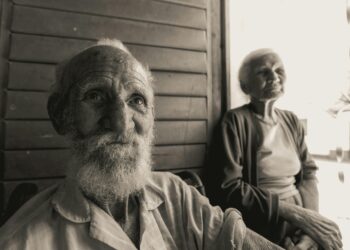 En la vejez, no serán los amigos, ni los hijos, ni el esposo o la esposa quienes resulten útiles, sino estas cuatro cosas