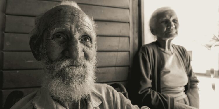 En la vejez, no serán los amigos, ni los hijos, ni el esposo o la esposa quienes resulten útiles, sino estas cuatro cosas