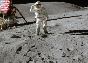 Astronauta dejó foto de su familia en la superficie de la Luna antes de regresar a la Tierra