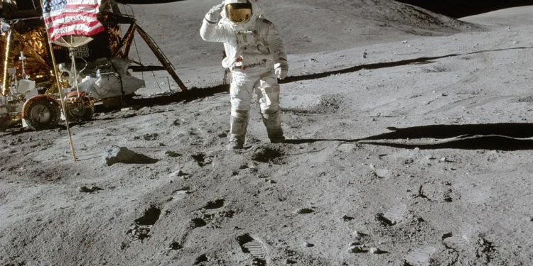 Astronauta dejó foto de su familia en la superficie de la Luna antes de regresar a la Tierra