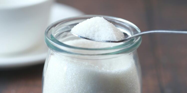 Mezclar azúcar, vinagre y jabón para platos puede solucionar un problema indeseado en la cocina