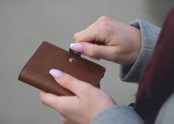 Documento que muy probablemente tienes en la cartera puede darte acceso a 8 servicios en Ecuador