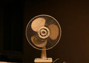 Me tomó bastante tiempo entender por qué no debería dormir con el ventilador encendido en el calor