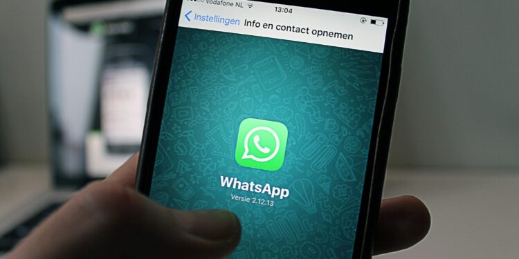 Alerta para quienes usan WhatsApp para comunicarse: sí es posible recuperar conversaciones en la aplicación