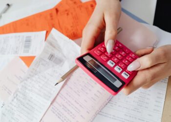 Especialistas revelan errores comunes que podrían estar haciendo desaparecer tu dinero