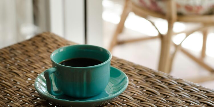 Qué significa cuando una persona usa siempre la misma taza, según la psicología