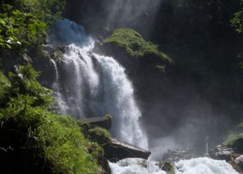 La cascada más alta del mundo mide 3 kilómetros, pero es invisible a simple vista porque está oculta en el océano