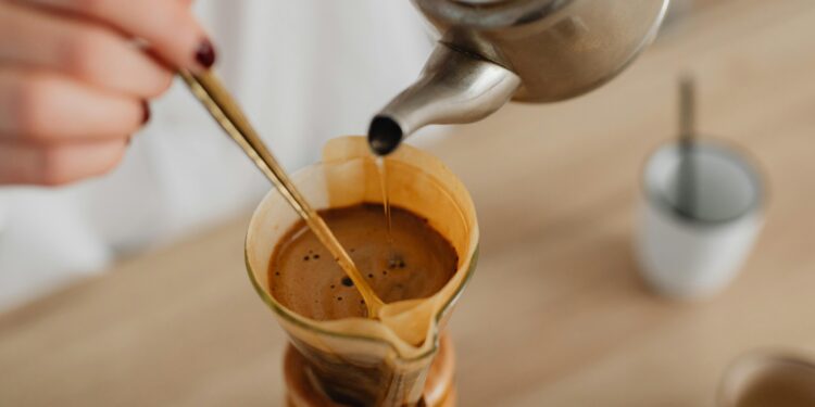 ¡Adiós al azúcar! Trucos caseros que cambian el sabor del café filtrado
