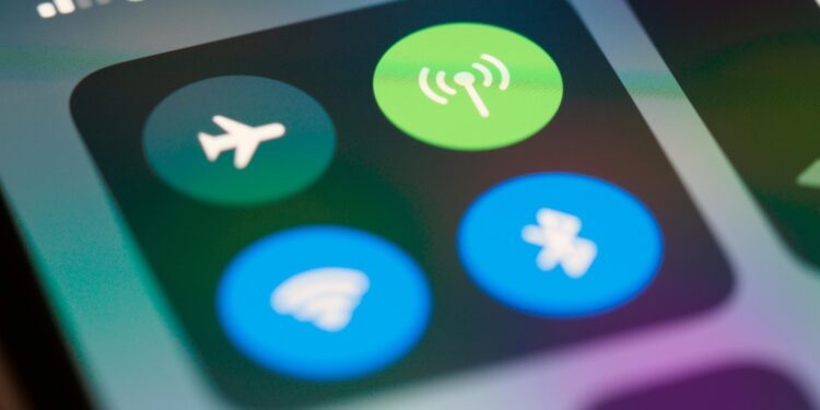 Celulares Android serán compatibles con el AirDrop de Apple