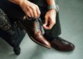 Poner canela en polvo dentro de los zapatos: por qué lo recomiendan y cuáles son sus beneficios
