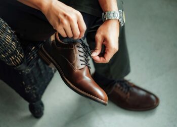 Poner canela en polvo dentro de los zapatos: por qué lo recomiendan y cuáles son sus beneficios