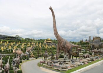 El dinosaurio más grande del mundo medía 40 metros y pesaba 77 toneladas, como un edificio de 13 pisos caminando sobre la Tierra