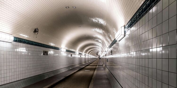 Túnel de 112 kilómetros podría unir dos continentes en una construcción de USD 8.000 millones