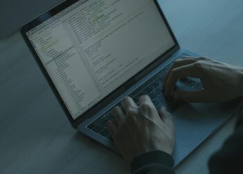 Japoneses crean nueva tecnología que puede hacer que tu computadora sea hasta 1.000 veces más rápida sin generar calor