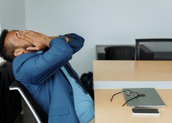3 señales silenciosas que el cuerpo envía cuando estás pasando por altos niveles de estrés todos los días y muchas personas ignoran