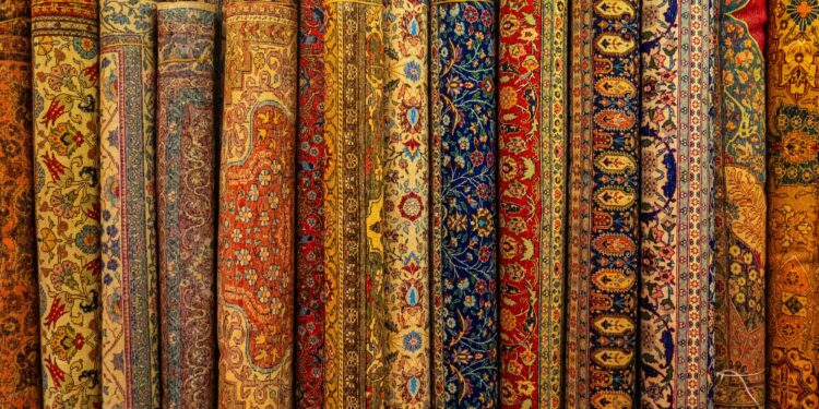 Adiós a las alfombras tradicionales: nueva tendencia decora mejor, es más fácil de limpiar y no cuesta caro