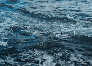 Astrónomos confirman señales de un océano de agua líquida fuera de la Tierra