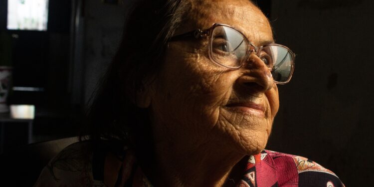 Estudio de Harvard revela el mayor arrepentimiento de las mujeres al superar los 85 años