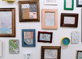 Adiós a los cuadros en las paredes: la nueva tendencia decorativa más elegante para 2026