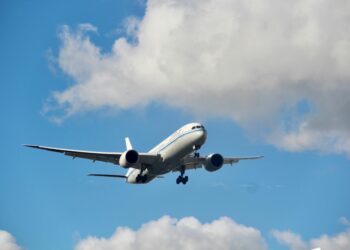 El avión comercial capaz de volar durante 22 horas seguidas y recorrer 18.500 kilómetros sin escalas, casi la mitad de la circunferencia de la Tierra