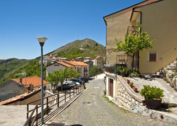 Una villa medieval italiana ofrece ayudas económicas y descuentos en el alquiler para atraer nuevos residentes