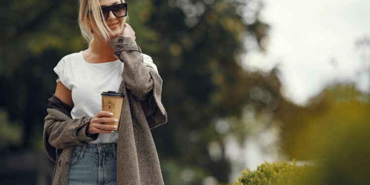 5 formas de identificar a personas con un coeficiente intelectual elevado por su manera de vestir, según la psicología