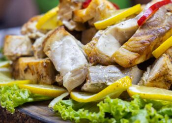 Los portugueses coinciden: para que el bacalao quede tierno, el secreto es desalarlo en el refrigerador durante 24 horas y cambiar el agua 🇵🇹