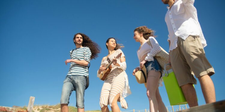 Nuevo estudio revela que los jóvenes valoran más el tiempo libre que el dinero
