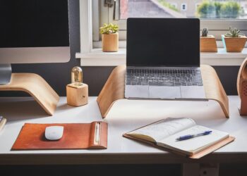 Adiós a los escritorios: la nueva tendencia para 2026 es más elegante y práctica
