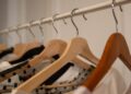 No tires los percheros rotos: tienes un tesoro en casa. 3 ideas para reutilizarlos en la decoración