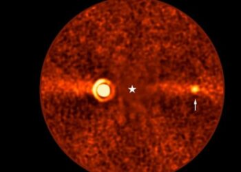Astrónomos descubren un planeta "invisible" que permaneció oculto durante más de una década