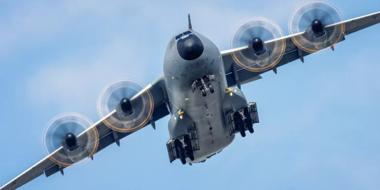 España fabrica el mayor avión del siglo para combatir incendios, capaz de lanzar 25.000 litros de agua de una sola descarga