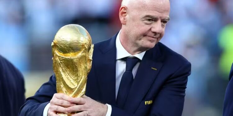 Presidente de la FIFA decide enviar 40 millones de dólares a Argentina, además del premio por el subcampeonato en el Mundial