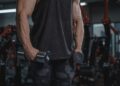 Un famoso influencer fitness de Estados Unidos asegura que "ir al gimnasio es una pérdida de tiempo"